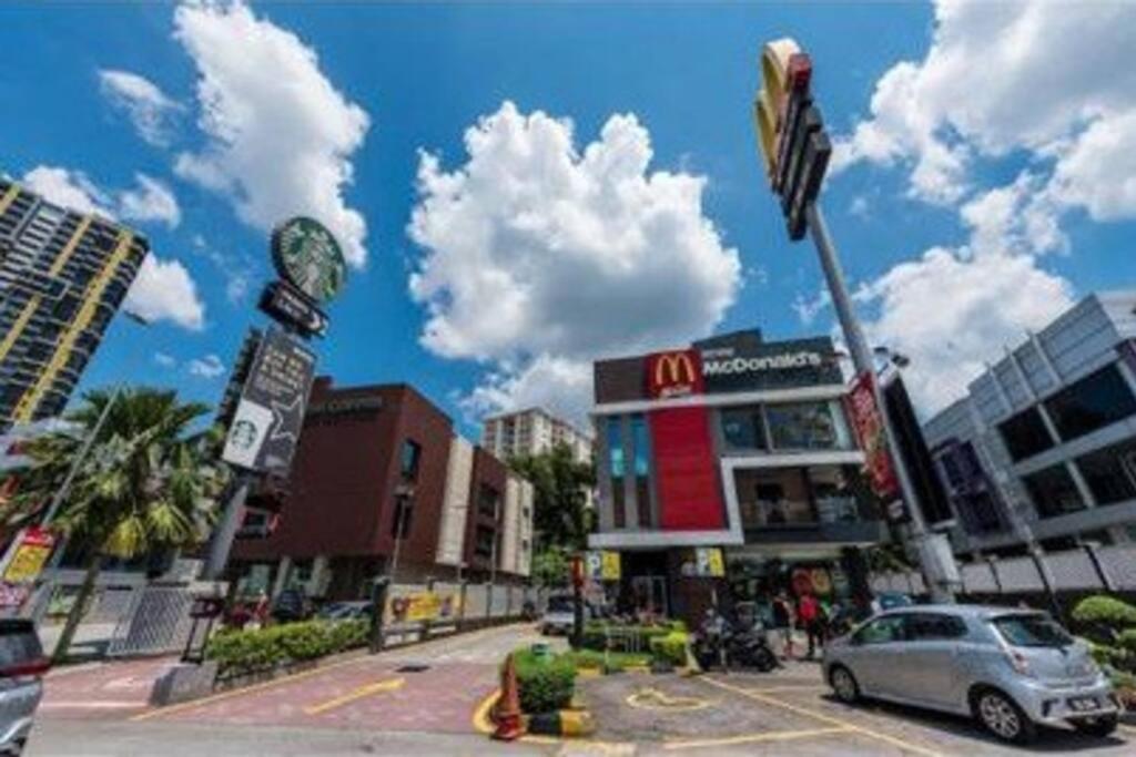 Cozy Mayfair Homestay Puchong Buitenkant foto